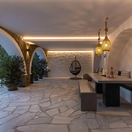 Callisti With Pool View And Calypso Upper Floor With Sea View * Mykonos Town