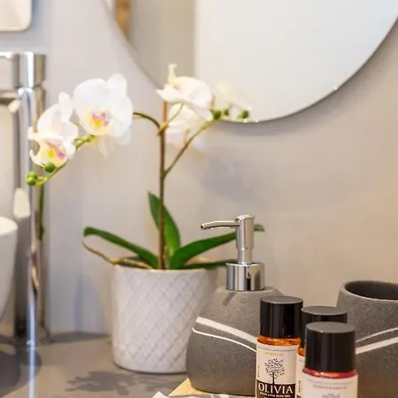 Callisti With Pool View And Calypso Upper Floor With Sea View