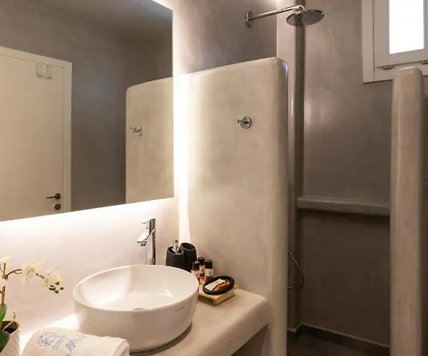 Callisti With Pool View And Calypso Upper Floor With Sea View Apartmán *