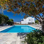 Callisti With Pool View And Calypso Upper Floor With Sea View Mykonos Town