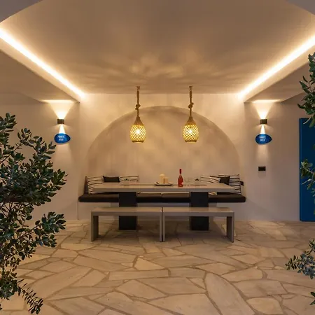 Callisti With Pool View And Calypso Upper Floor With Sea View Mykonos Town