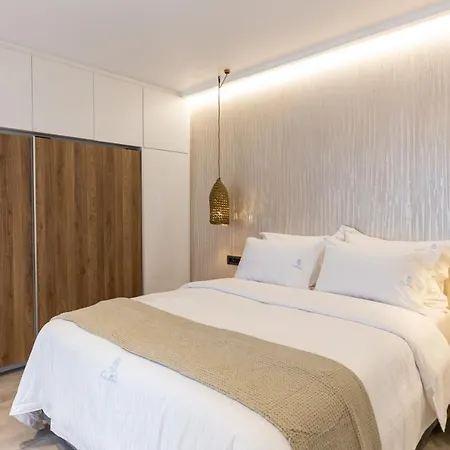 Callisti With Pool View And Calypso Upper Floor With Sea View Mykonos Town