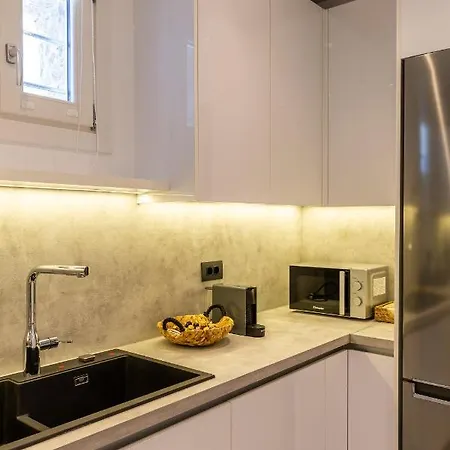 Lägenhet Callisti With Pool View And Calypso Upper Floor With Sea View Mykonos Town