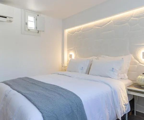 Callisti With Pool View And Calypso Upper Floor With Sea View Apartment *