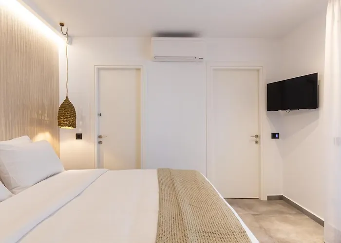 Callisti With Pool View And Calypso Upper Floor With Sea View דירה *