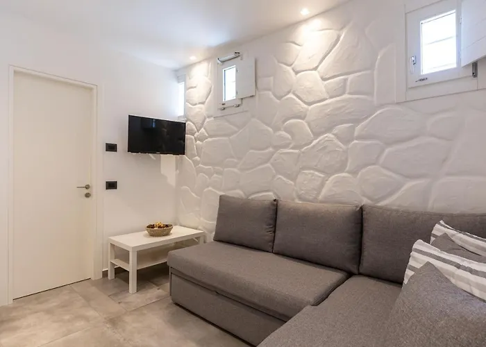 Callisti With Pool View And Calypso Upper Floor With Sea View דירה *