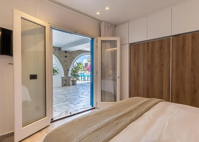 Callisti With Pool View And Calypso Upper Floor With Sea View דירה