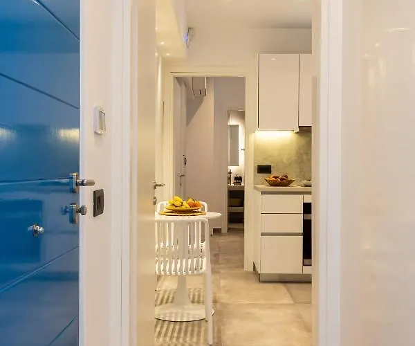 Callisti With Pool View And Calypso Upper Floor With Sea View דירה