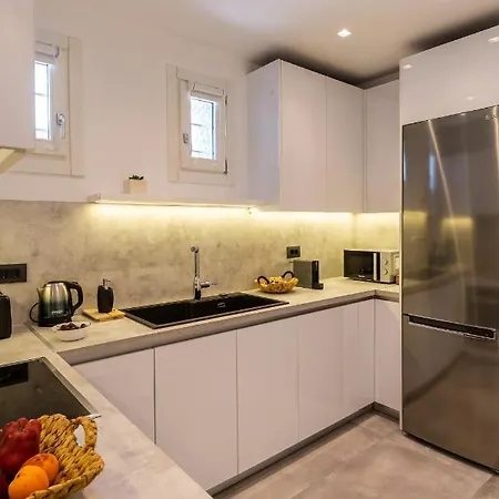 Апартаменты Callisti With Pool View And Calypso Upper Floor With Sea View