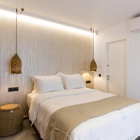 Callisti With Pool View And Calypso Upper Floor With Sea View Mykonos Town