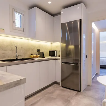 Callisti With Pool View And Calypso Upper Floor With Sea View Mykonos Town