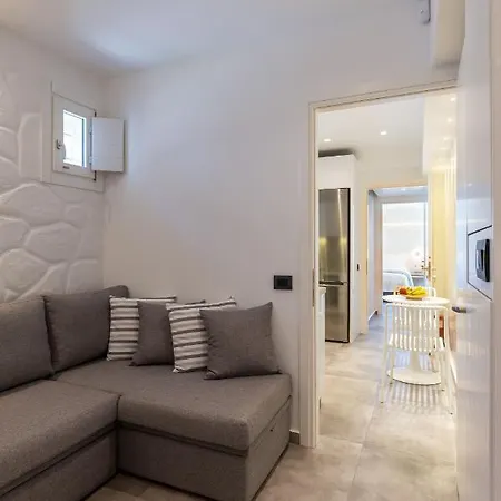 Callisti With Pool View And Calypso Upper Floor With Sea View 아파트 Mykonos Town