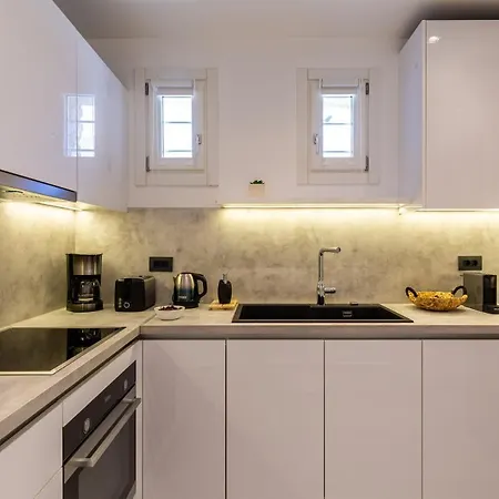 Апартаменты Callisti With Pool View And Calypso Upper Floor With Sea View