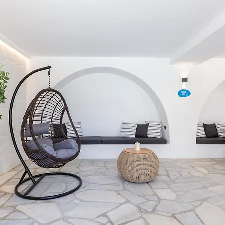 Апартаменты Callisti With Pool View And Calypso Upper Floor With Sea View Mykonos Town
