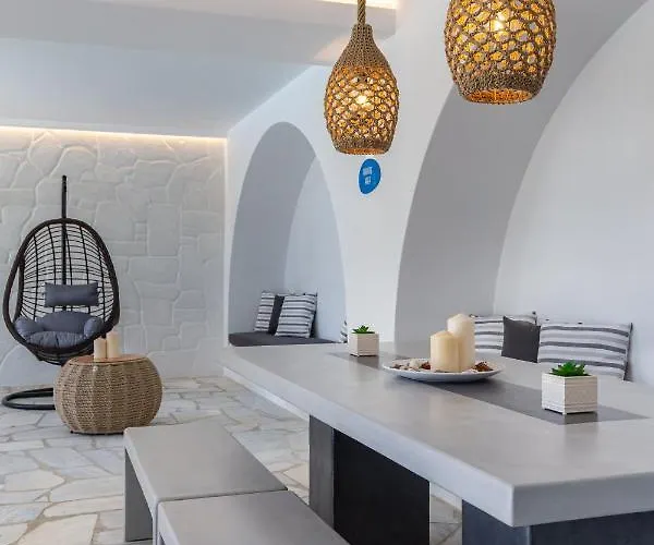 Callisti With Pool View And Calypso Upper Floor With Sea View