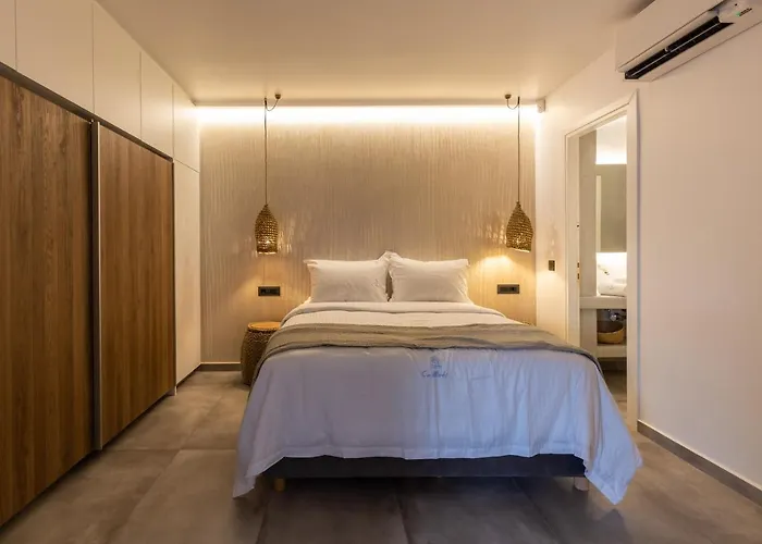 Callisti With Pool View And Calypso Upper Floor With Sea View