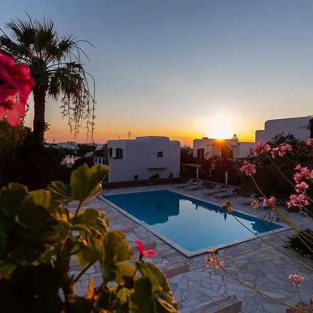 Callisti With Pool View And Calypso Upper Floor With Sea View Apartman
