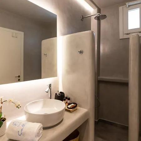 Callisti With Pool View And Calypso Upper Floor With Sea View Apartman *