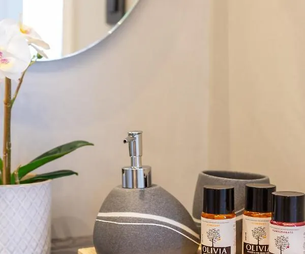 Callisti With Pool View And Calypso Upper Floor With Sea View Mykonos Town