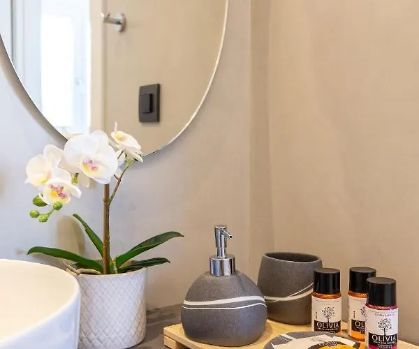 Callisti With Pool View And Calypso Upper Floor With Sea View