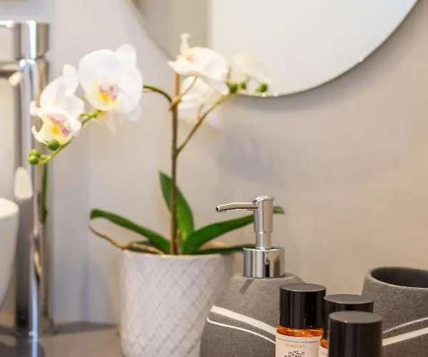 Callisti With Pool View And Calypso Upper Floor With Sea View