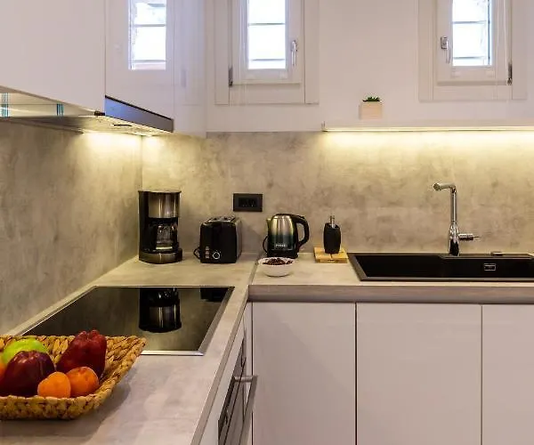 Callisti With Pool View And Calypso Upper Floor With Sea View アパート Mykonos Town