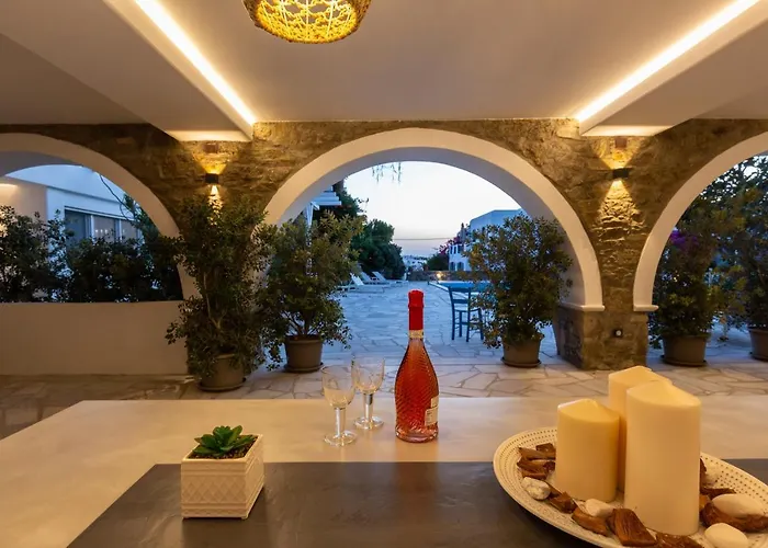 Callisti With Pool View And Calypso Upper Floor With Sea View アパート Mykonos Town